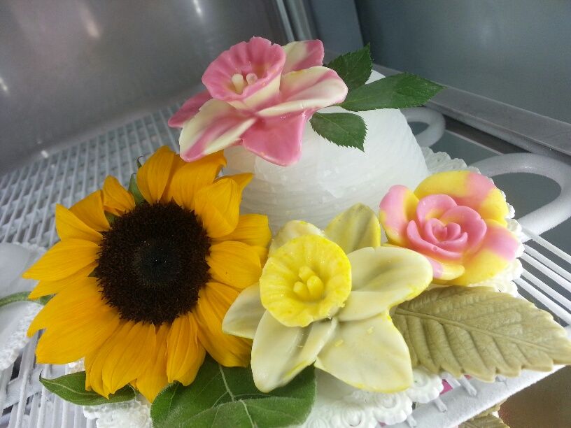 WJMY Stampi per Cake Design Stampini per Fondente 84 Pezzi Attrezzi per Dolci Contiene Lettere, Numeri e Fiori, Attrezzi di Modellazione